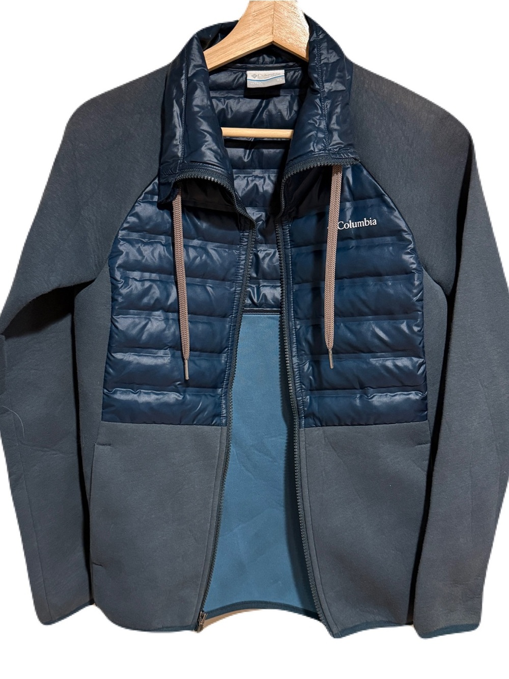 Columbia Women’s Navy Hybrid Jacket
